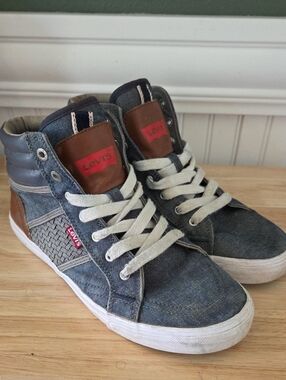 Levis Mason Hi High Top Womens Shoes 8.5